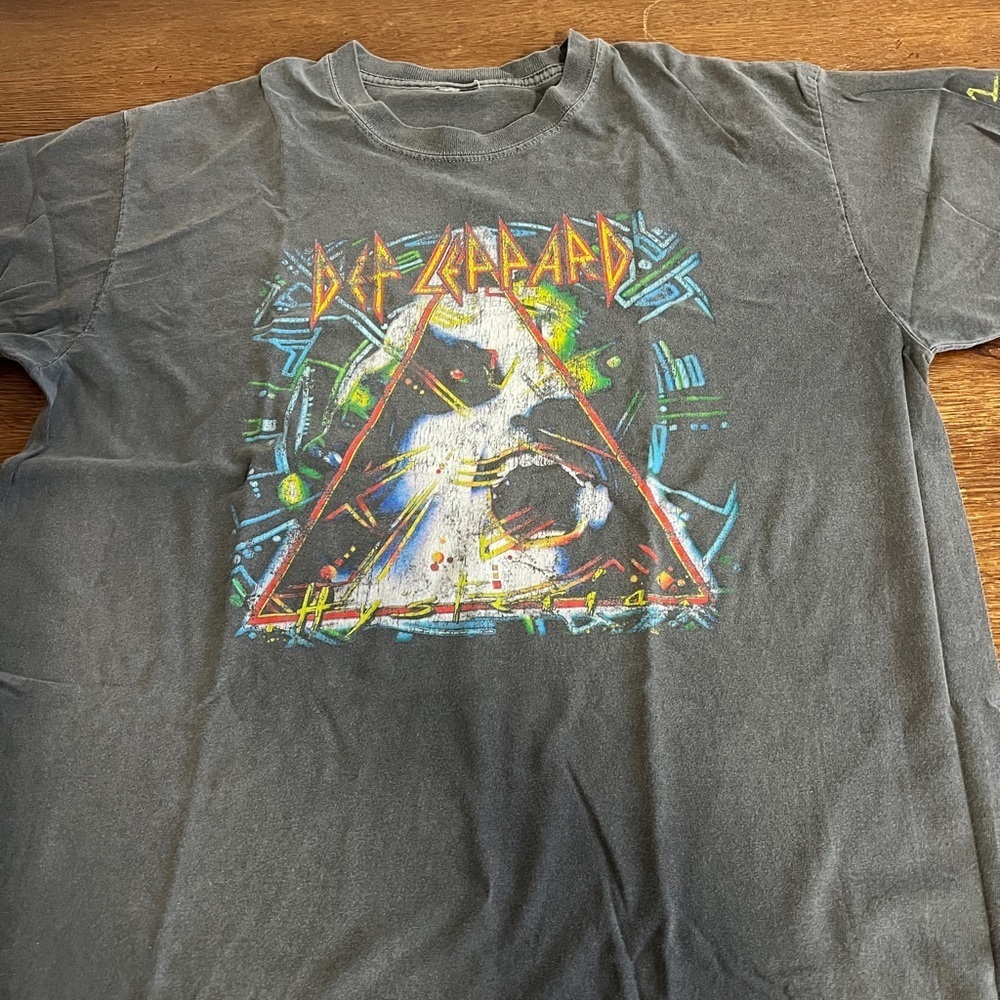 Vintage Def Leppard 1987–2007 Tour Gray Graphic Tee